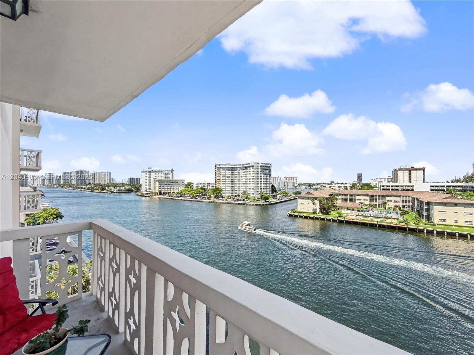 1817 S Ocean Dr 620 photo 1