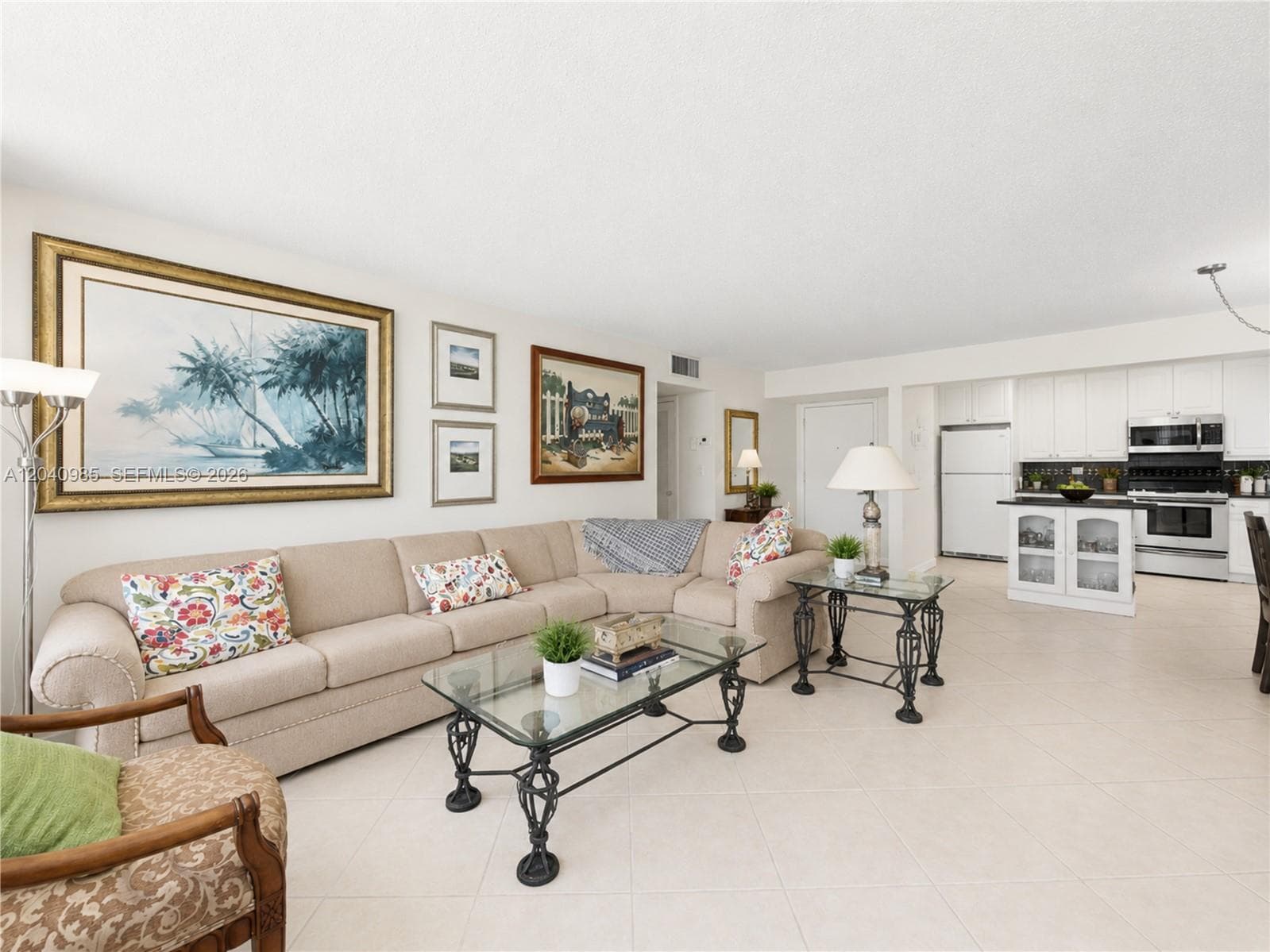 1817 S Ocean Dr 620 photo 4