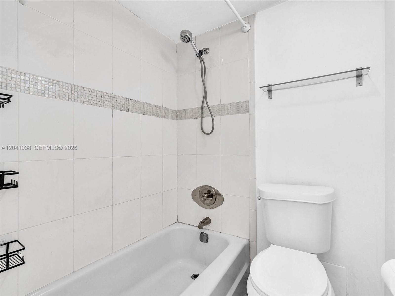 2020 NE 135th St 601 photo 20