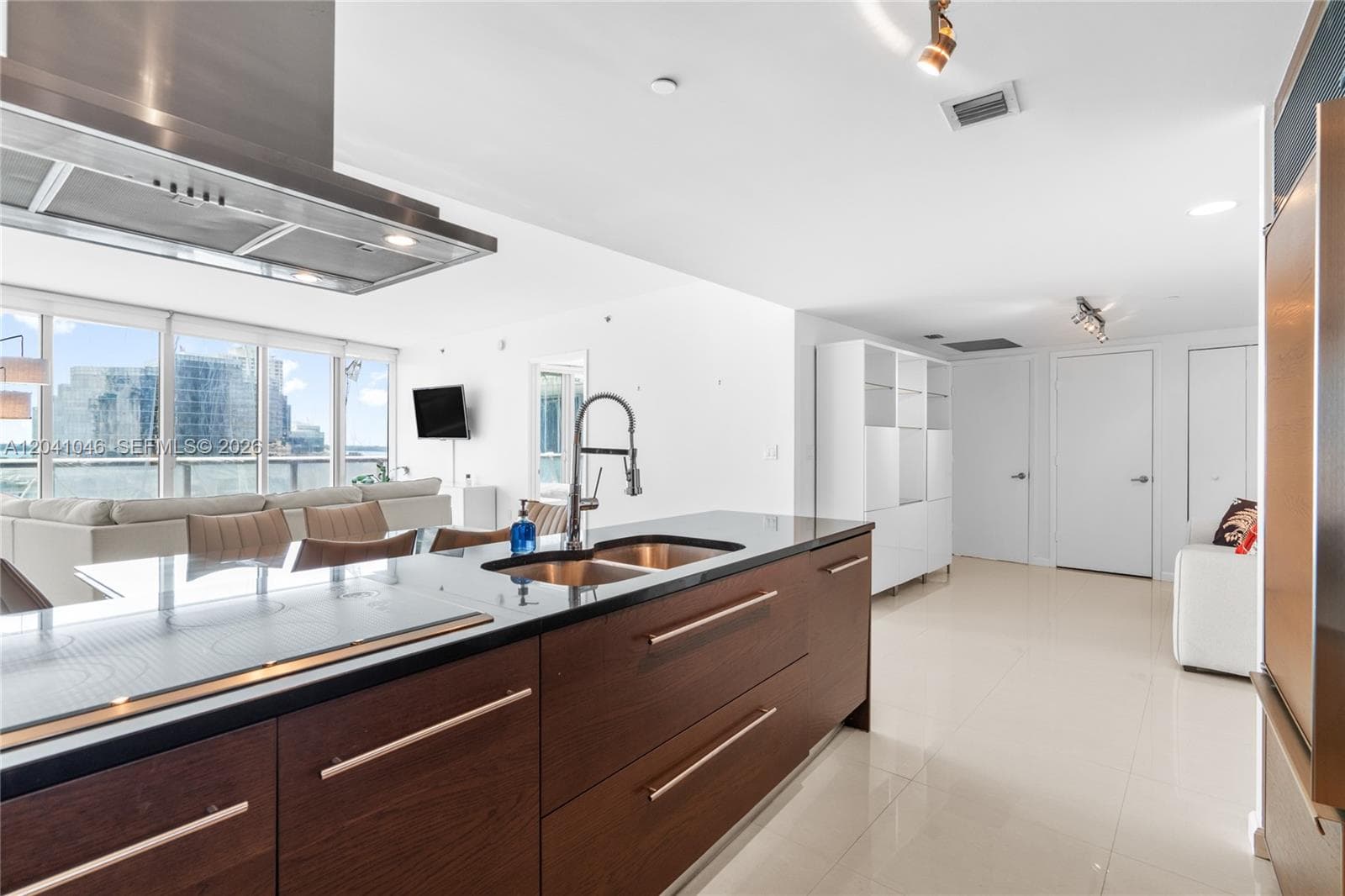 495 Brickell Ave BAY807 photo 18