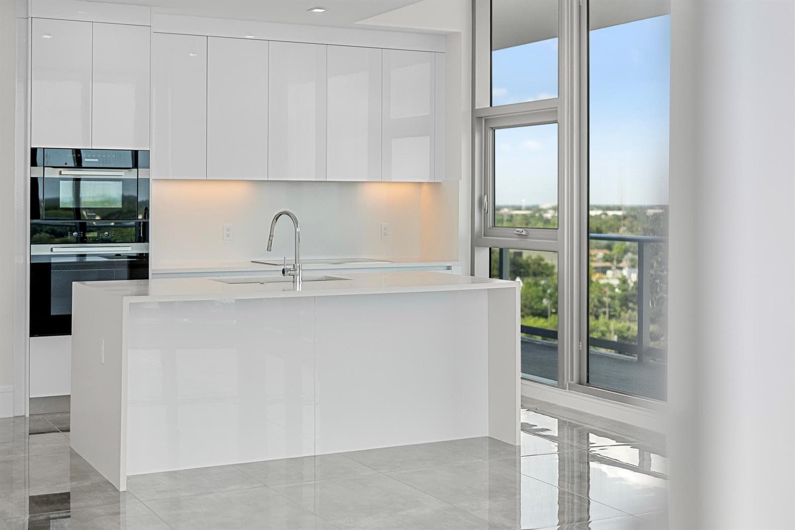 220 Lake Shore Drive #923 2