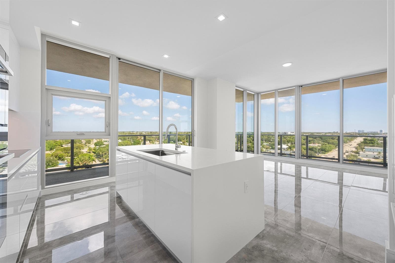 220 Lake Shore Drive #923 1