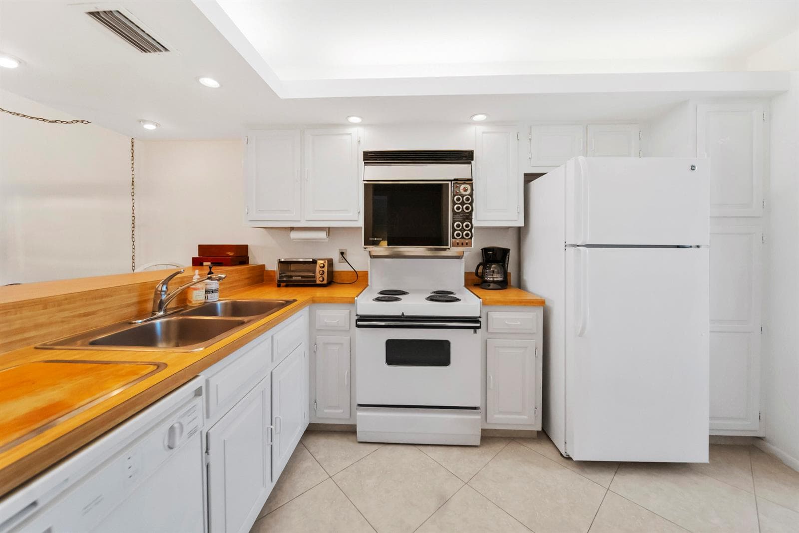 2687 N Ocean Boulevard #303 3