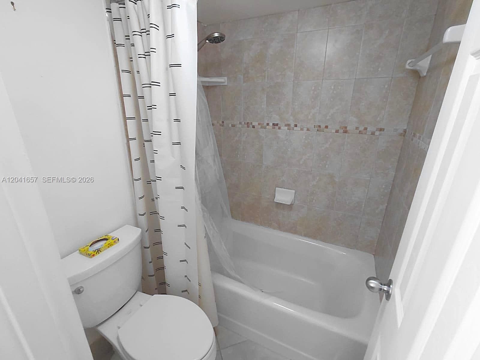 5701 Collins Ave 619 photo 19