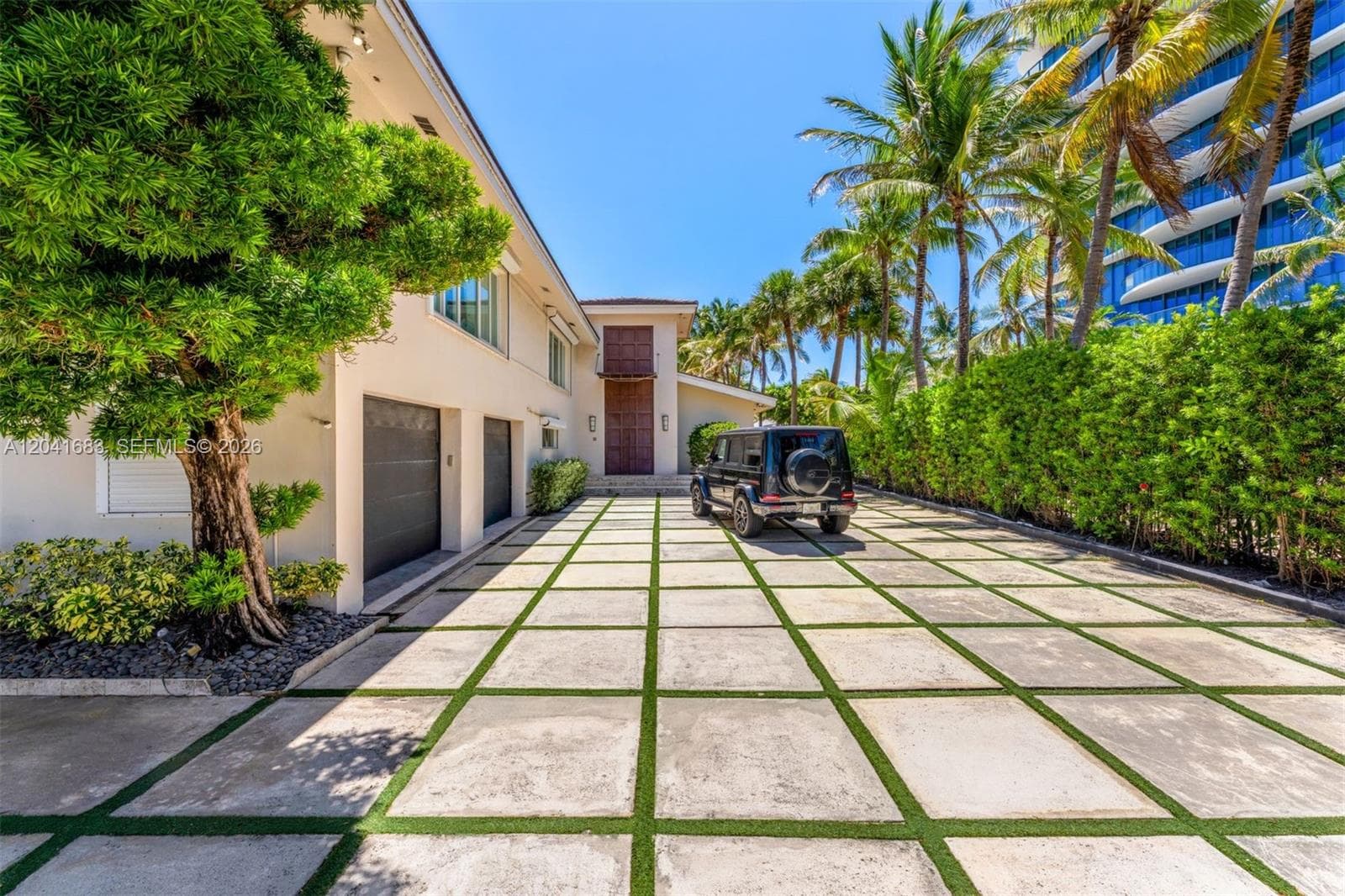 105 Ocean Blvd photo 7