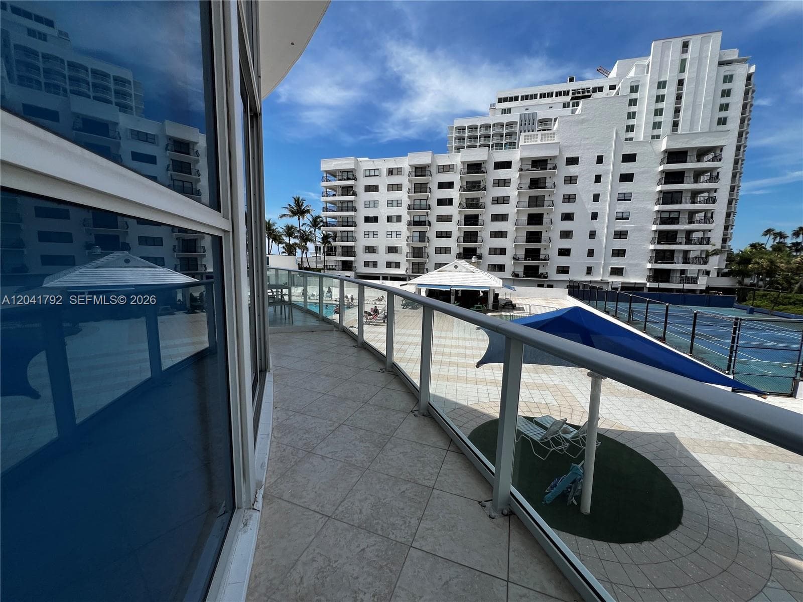 5445 Collins Ave L3 photo 3