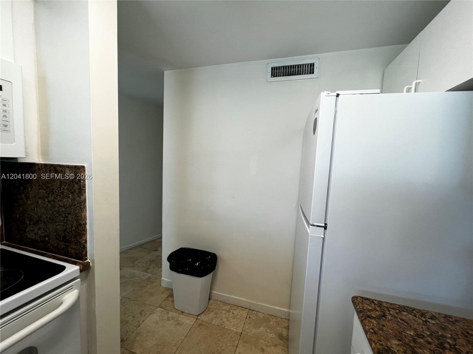 5445 Collins Ave L3 photo 10
