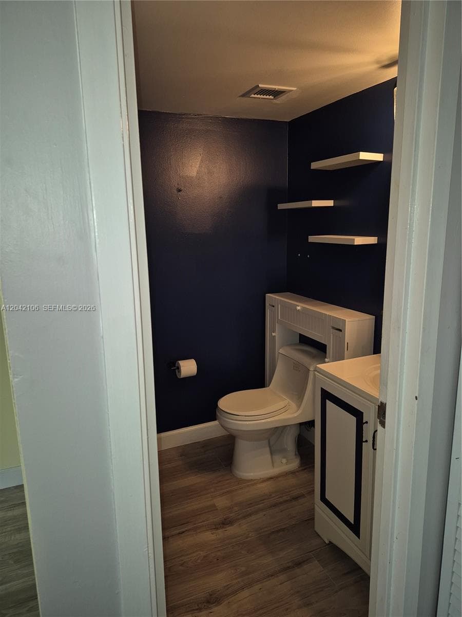 16565 NE 26th Ave 2E photo 10