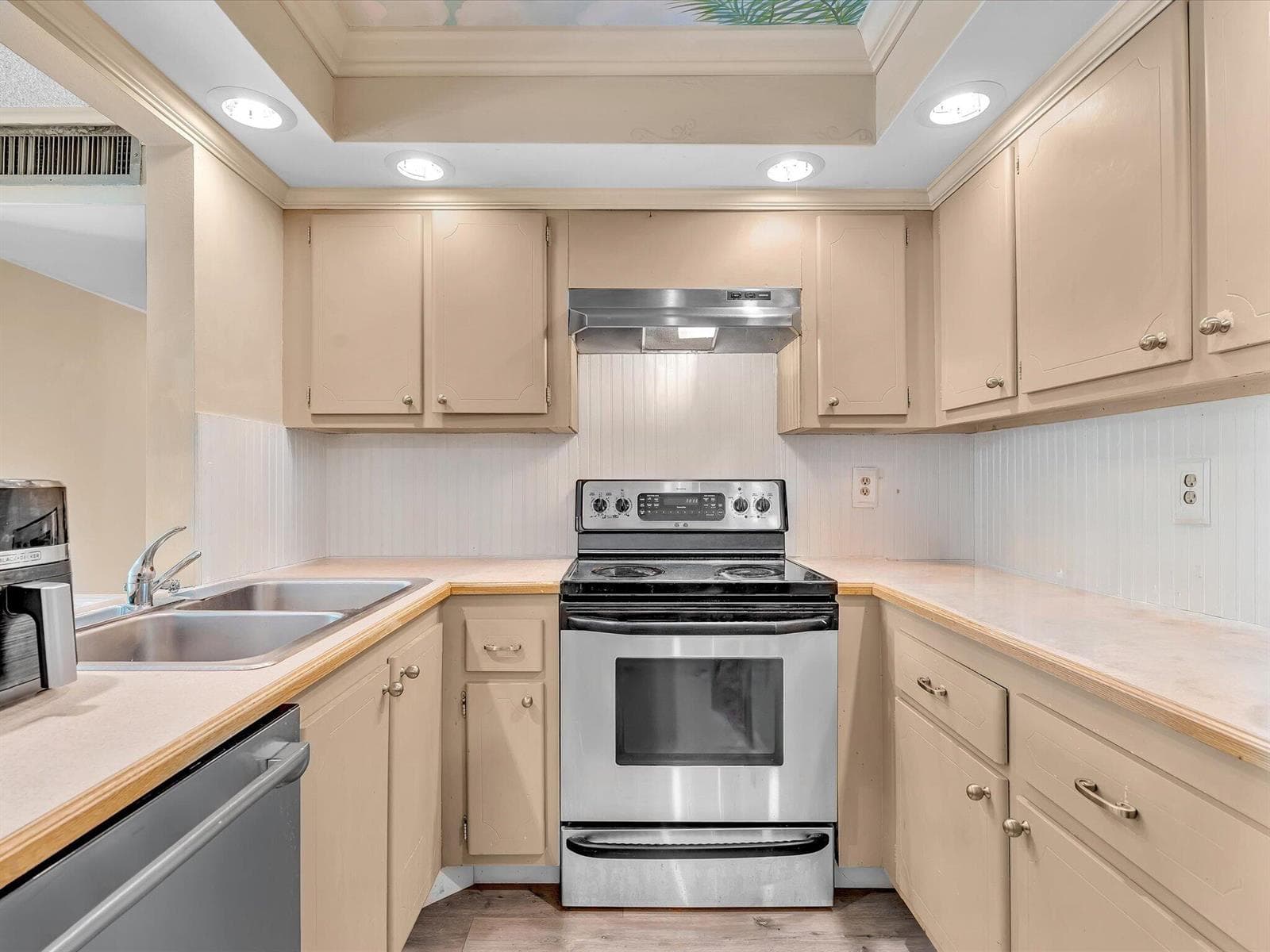 1350 River Reach Drive #111 3