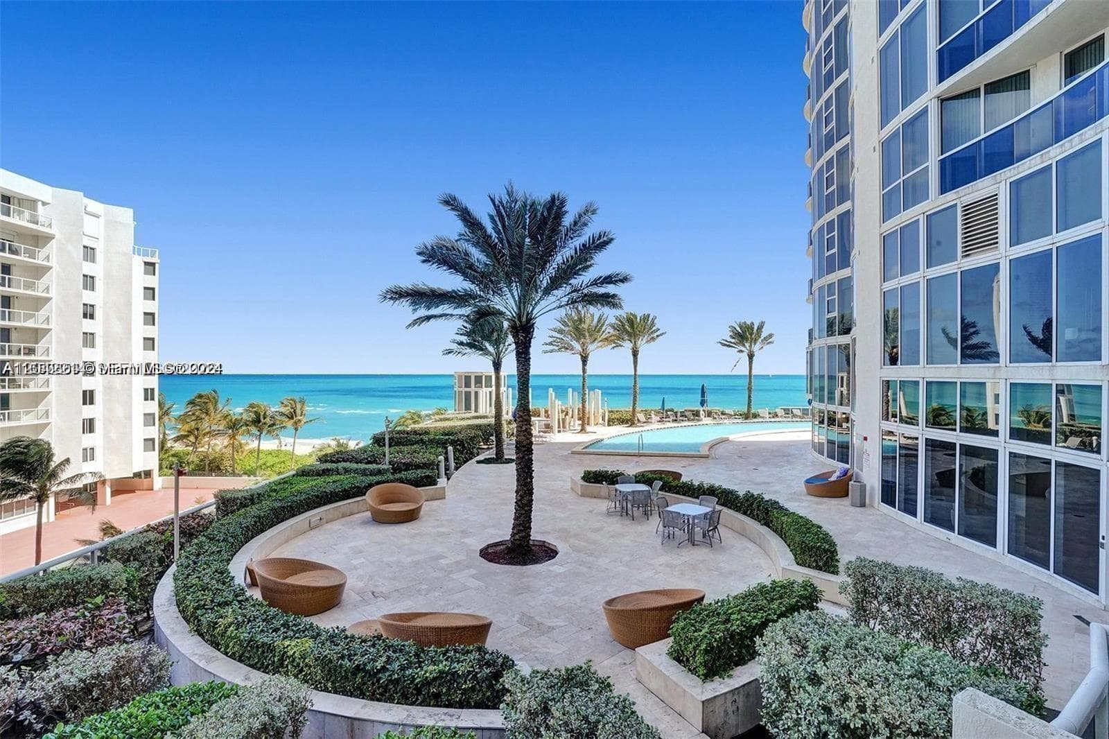 17201 Collins Ave+Den 803 photo 23