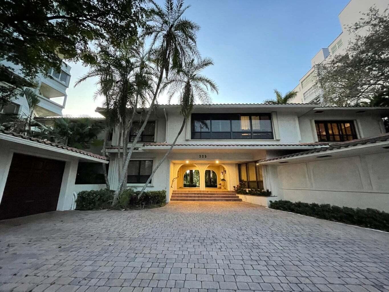 325 Sunset Drive #A 1