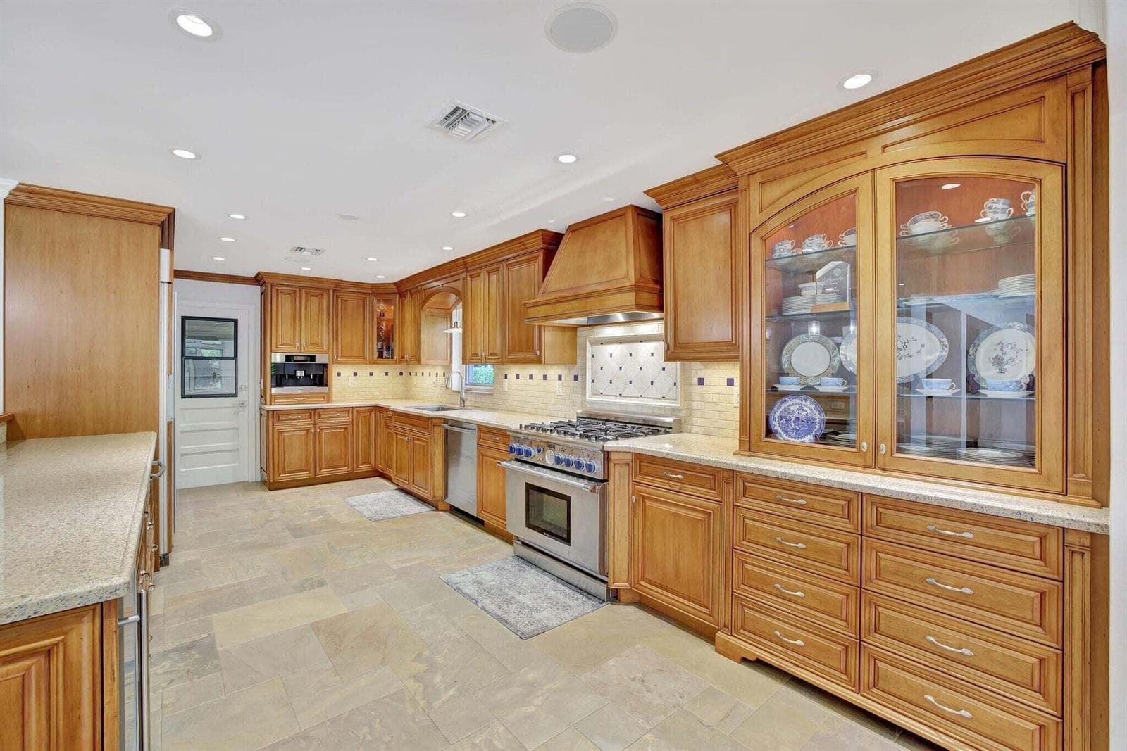 1508 NE 30th Court 3