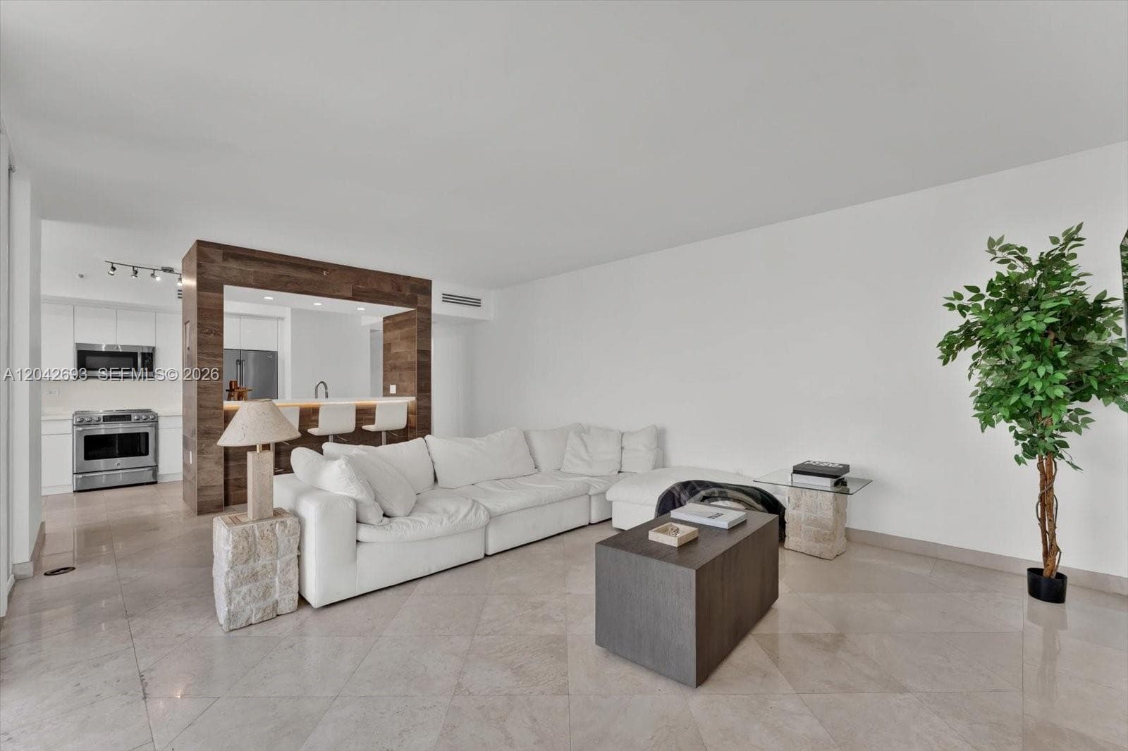 4201 Collins Ave 2301 photo 17