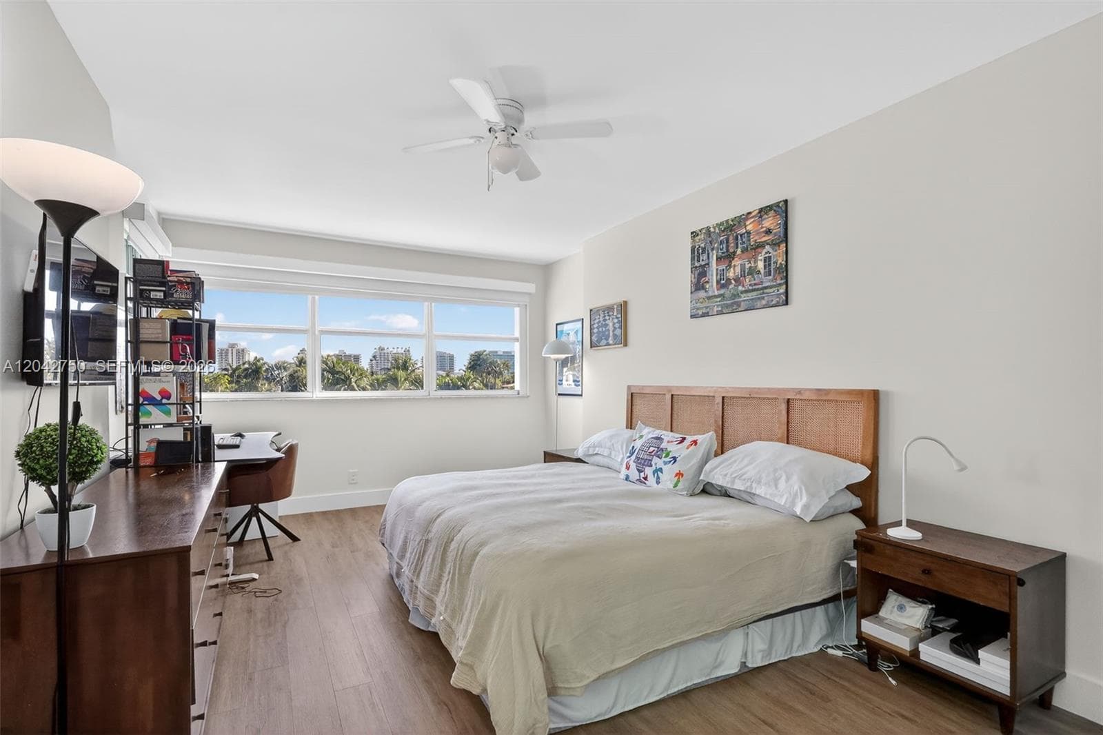 9381 E Bay Harbor Dr 303N photo 9