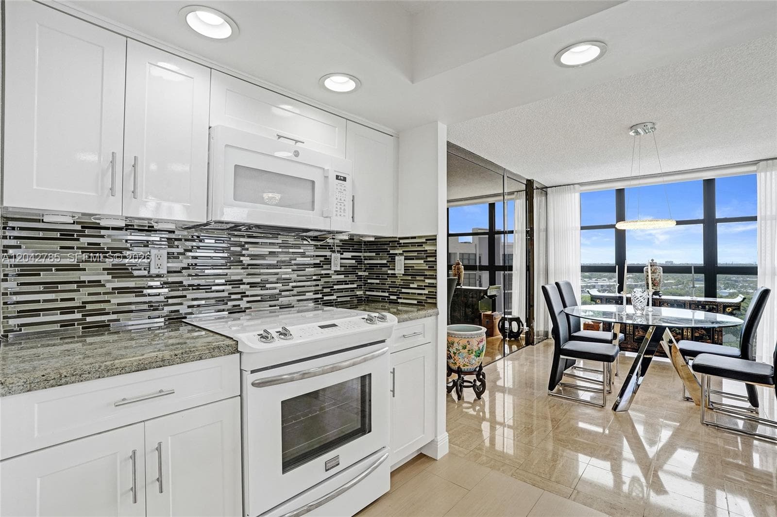 400 Leslie Dr PH# 1110 photo 17