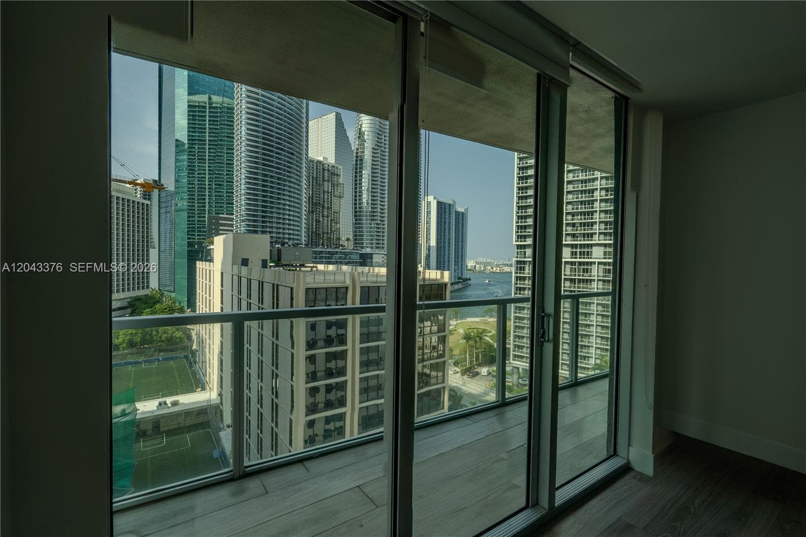 500 Brickell Ave 1407 photo 1