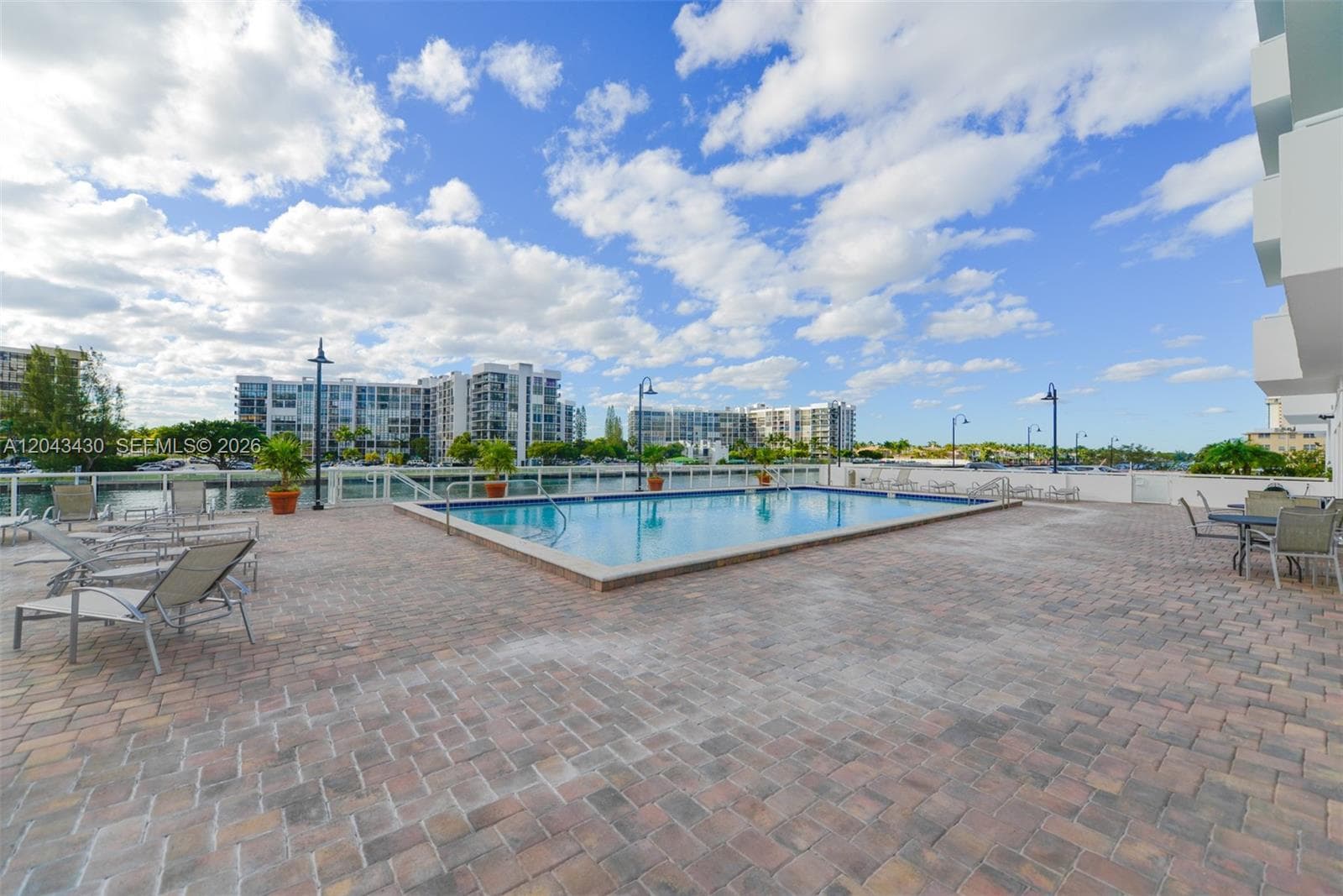 3000 S Ocean Dr 514 photo 22