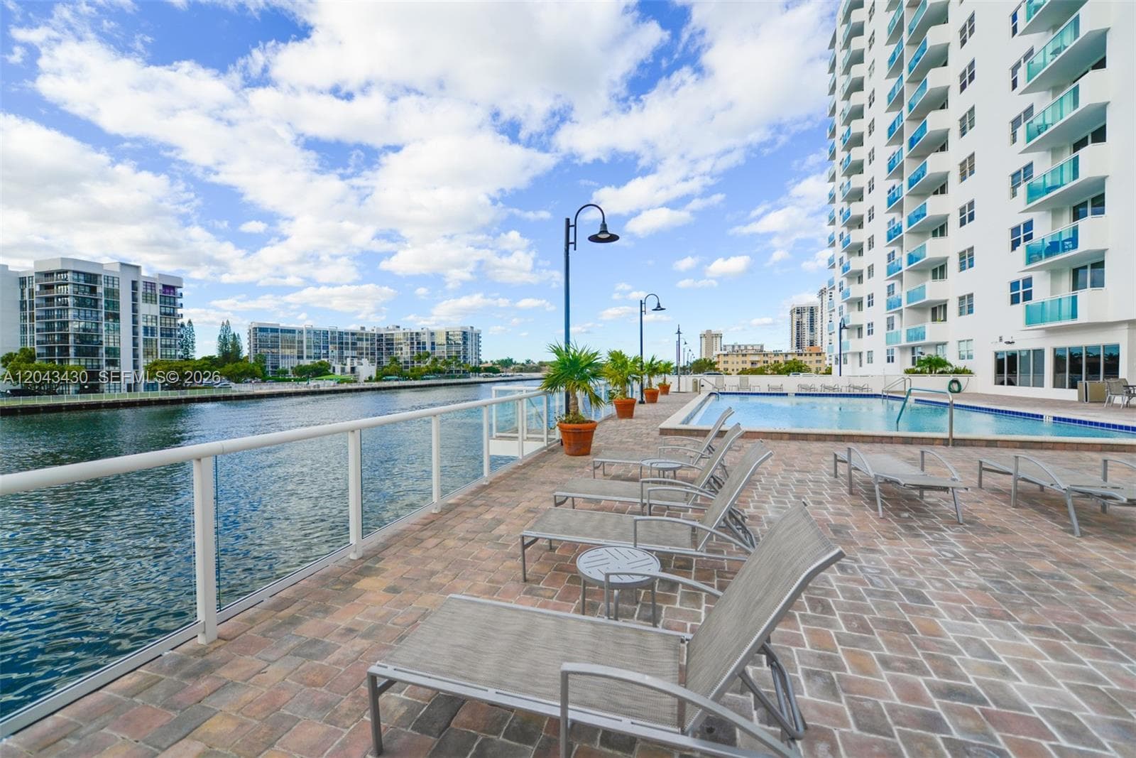 3000 S Ocean Dr 514 photo 24