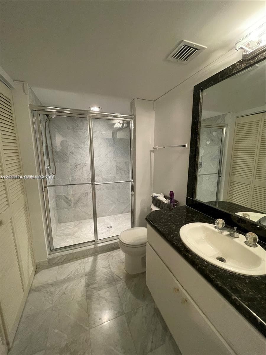 16400 Collins Ave 942 photo 12