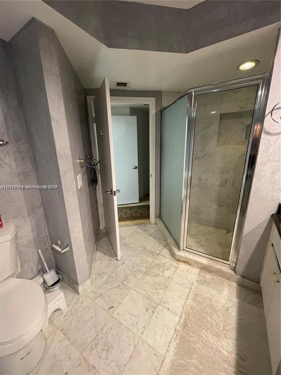 16400 Collins Ave 942 photo 9