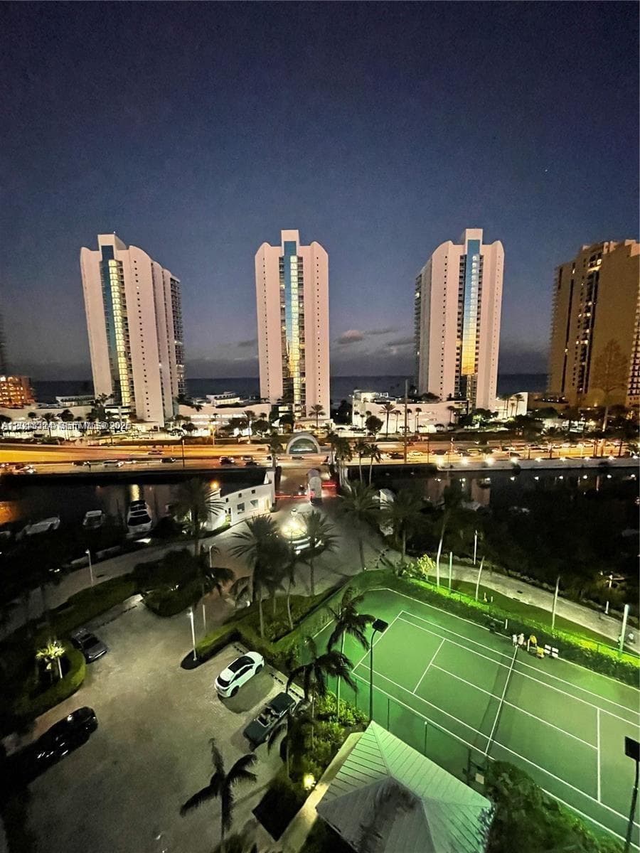 16400 Collins Ave 942 photo 15