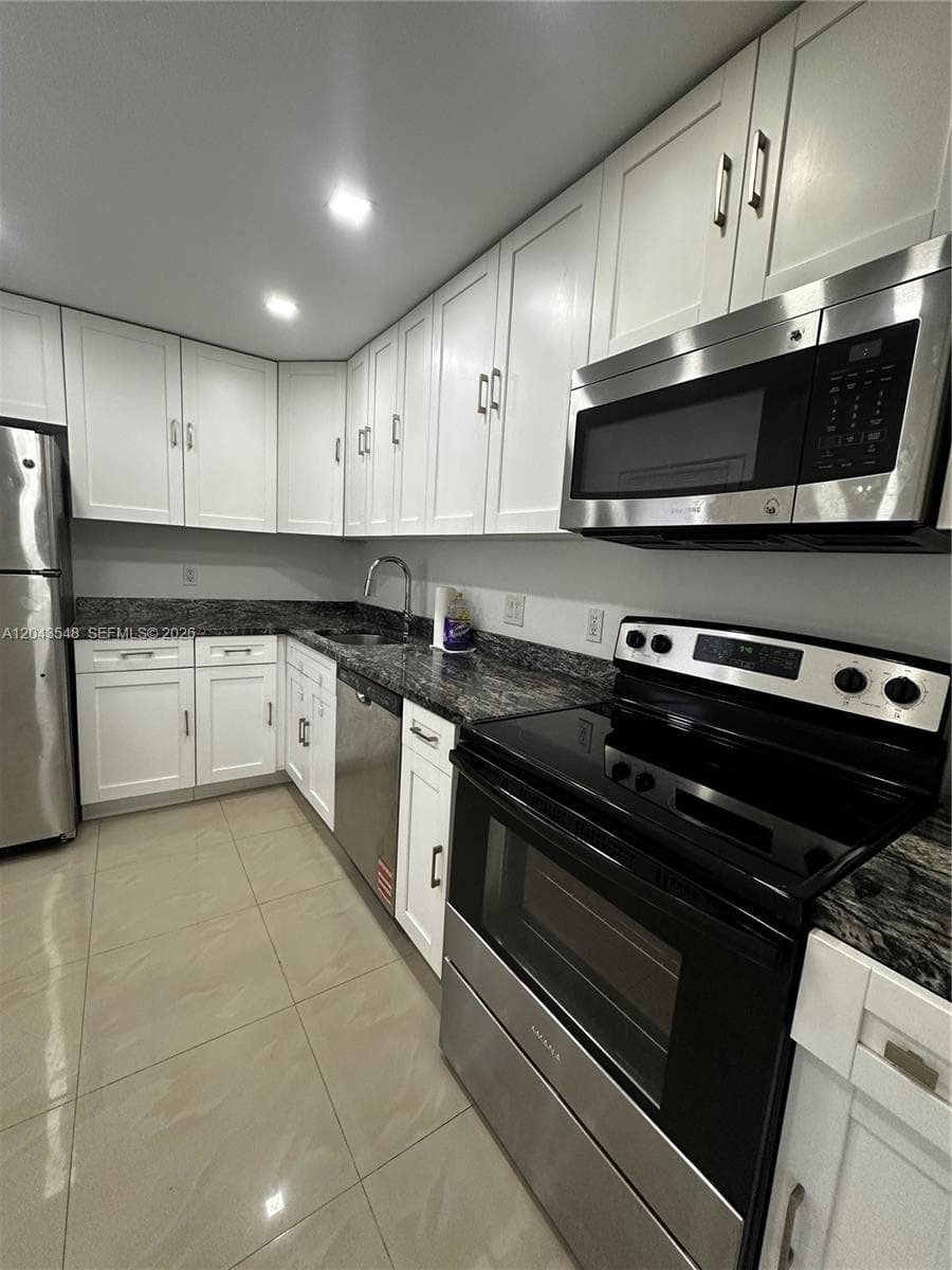 3475 N Country Club Dr 315 photo 2