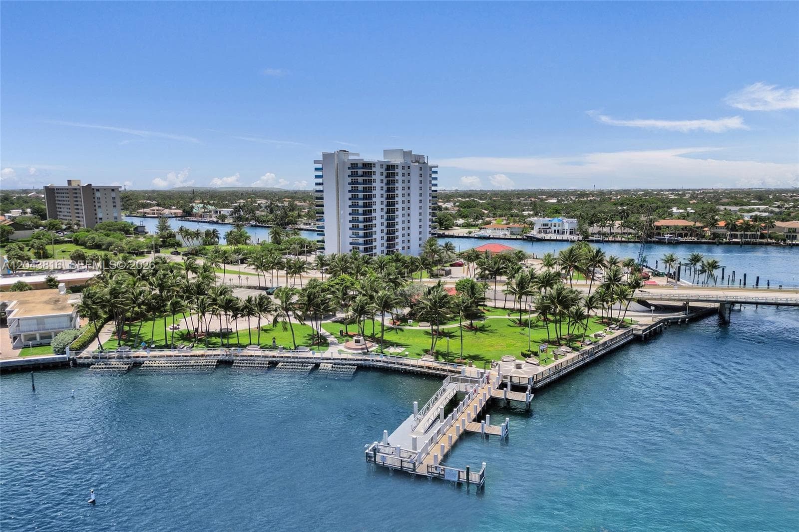 2639 N Riverside Dr #206 2