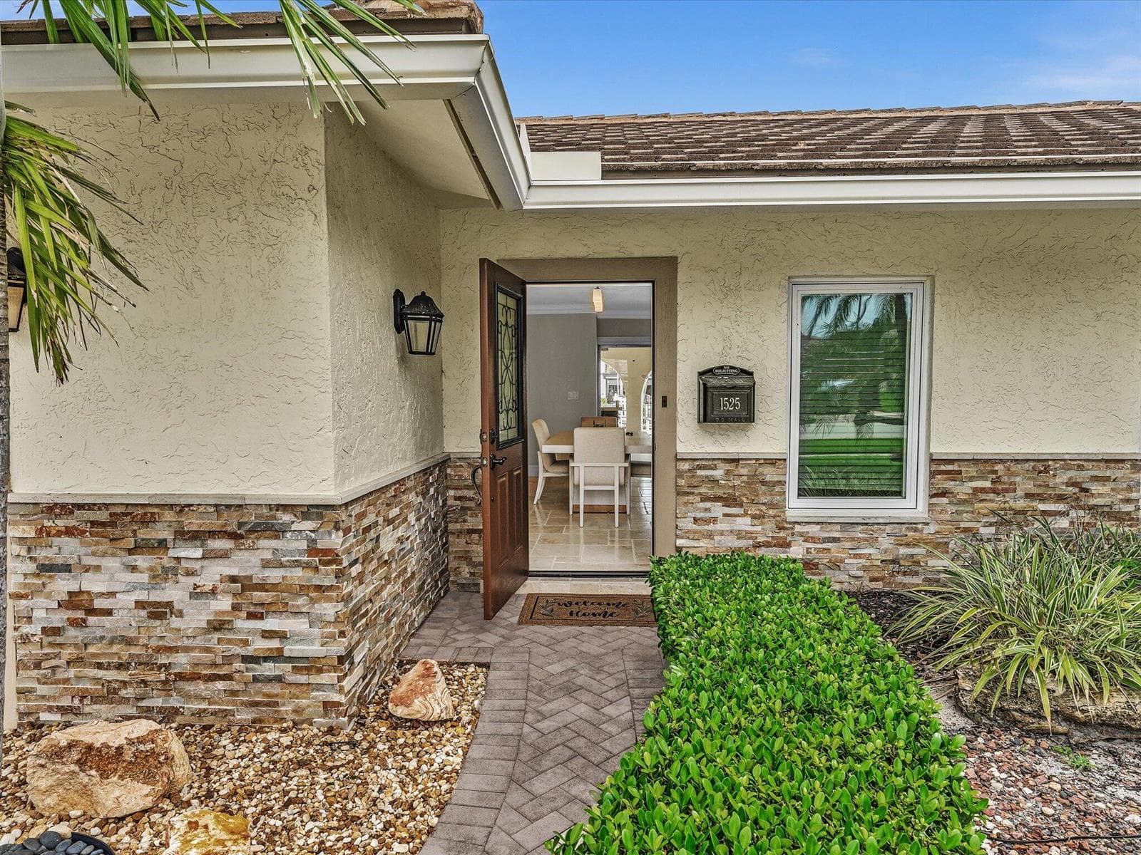 1525 SE 12th 5