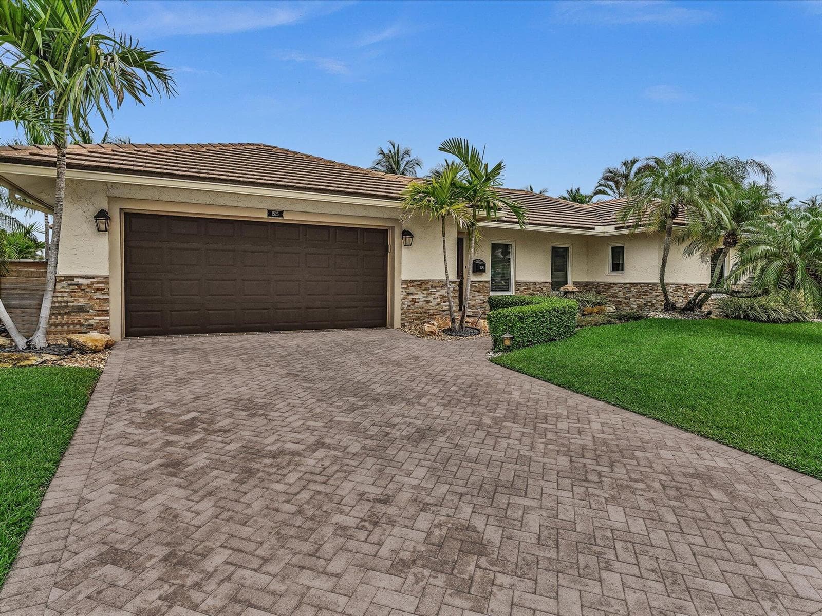 1525 SE 12th 4