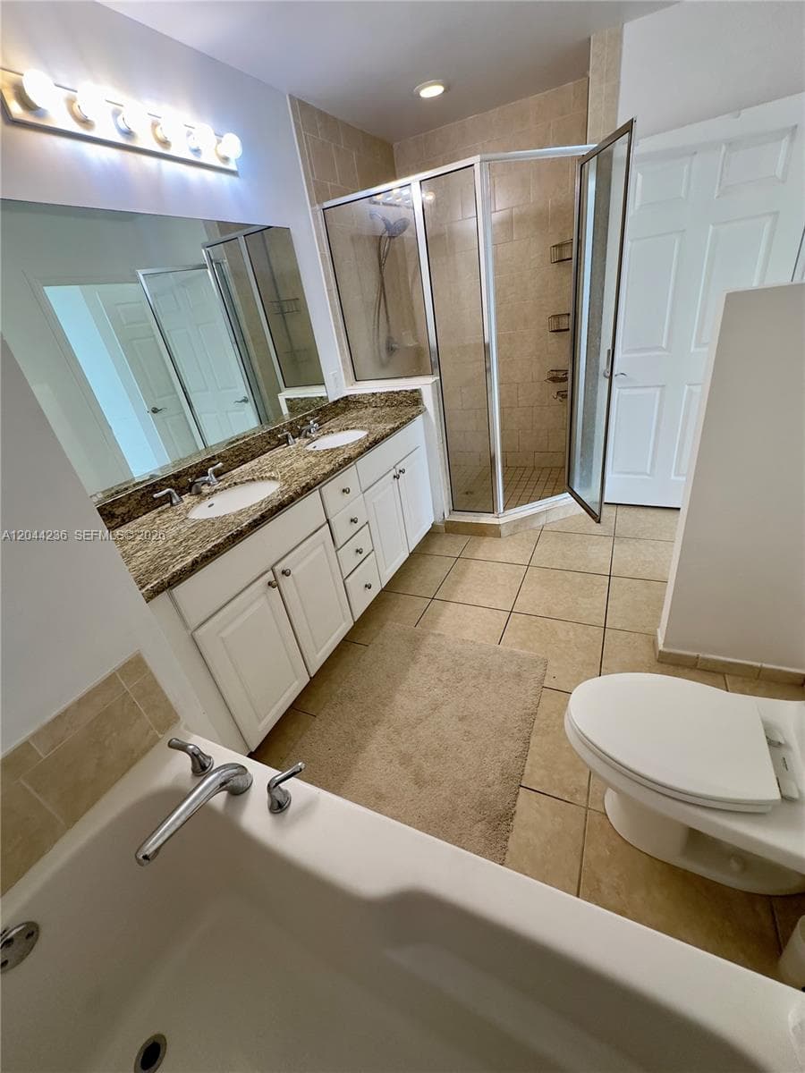 3001 NE 185th St 515 photo 15