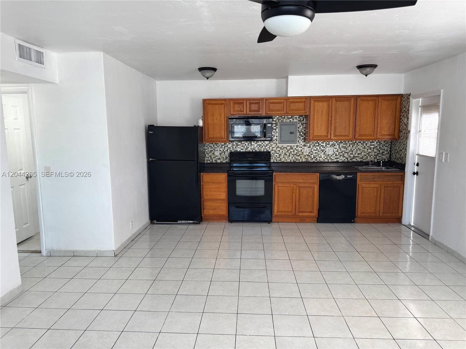 1765 Venice Ln #4E 2