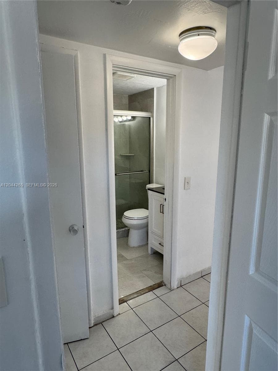 1765 Venice Ln 4E photo 12