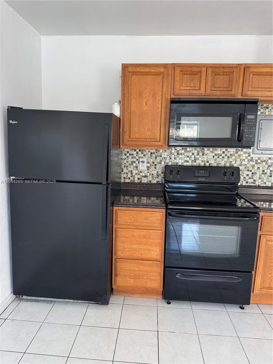 1765 Venice Ln 4E photo 24