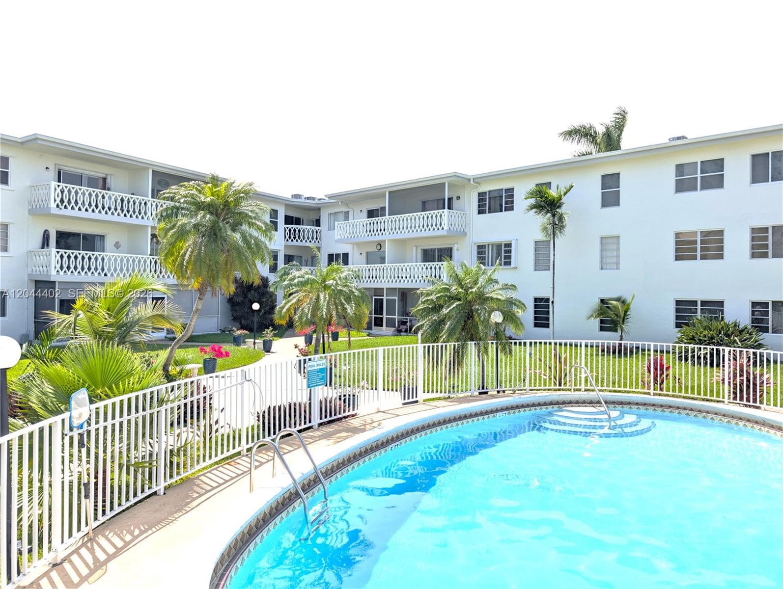 450 GOLDEN ISLES DR #2H 2