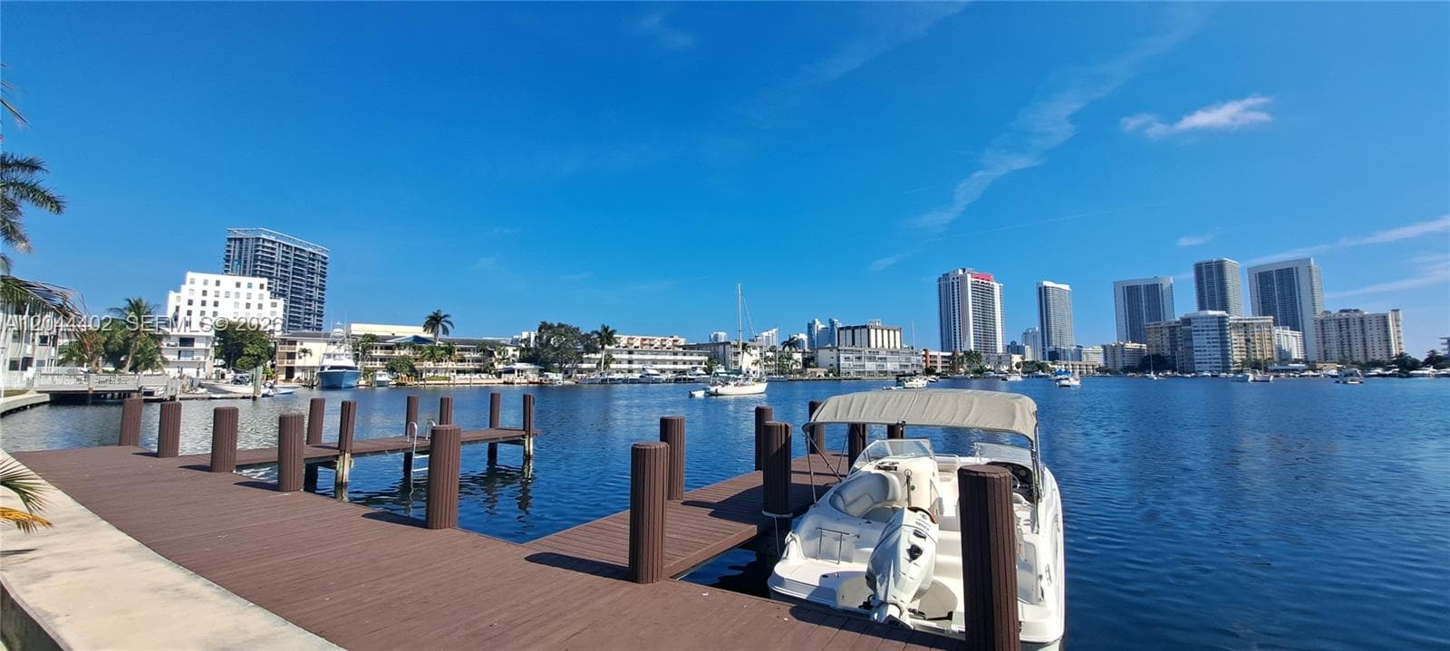 450 GOLDEN ISLES DR #2H 4