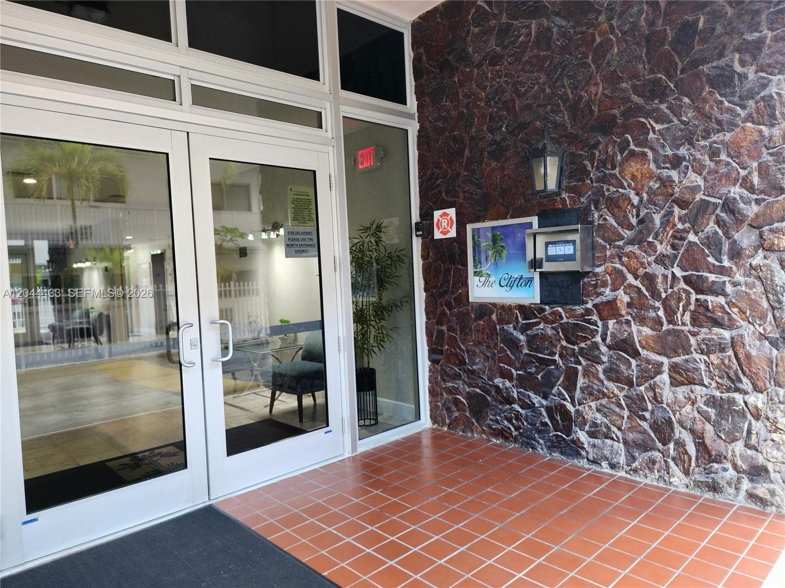 3161 S Ocean Dr 404 photo 4