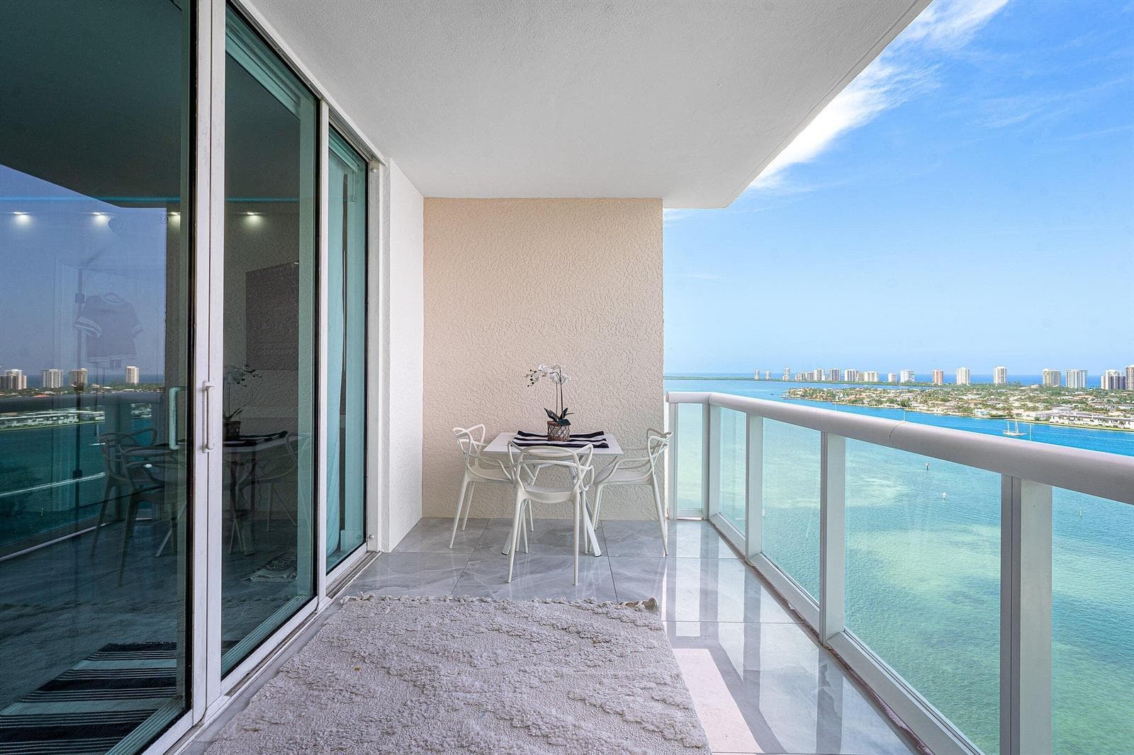 2640 Lake Shore Drive 2112 photo 23