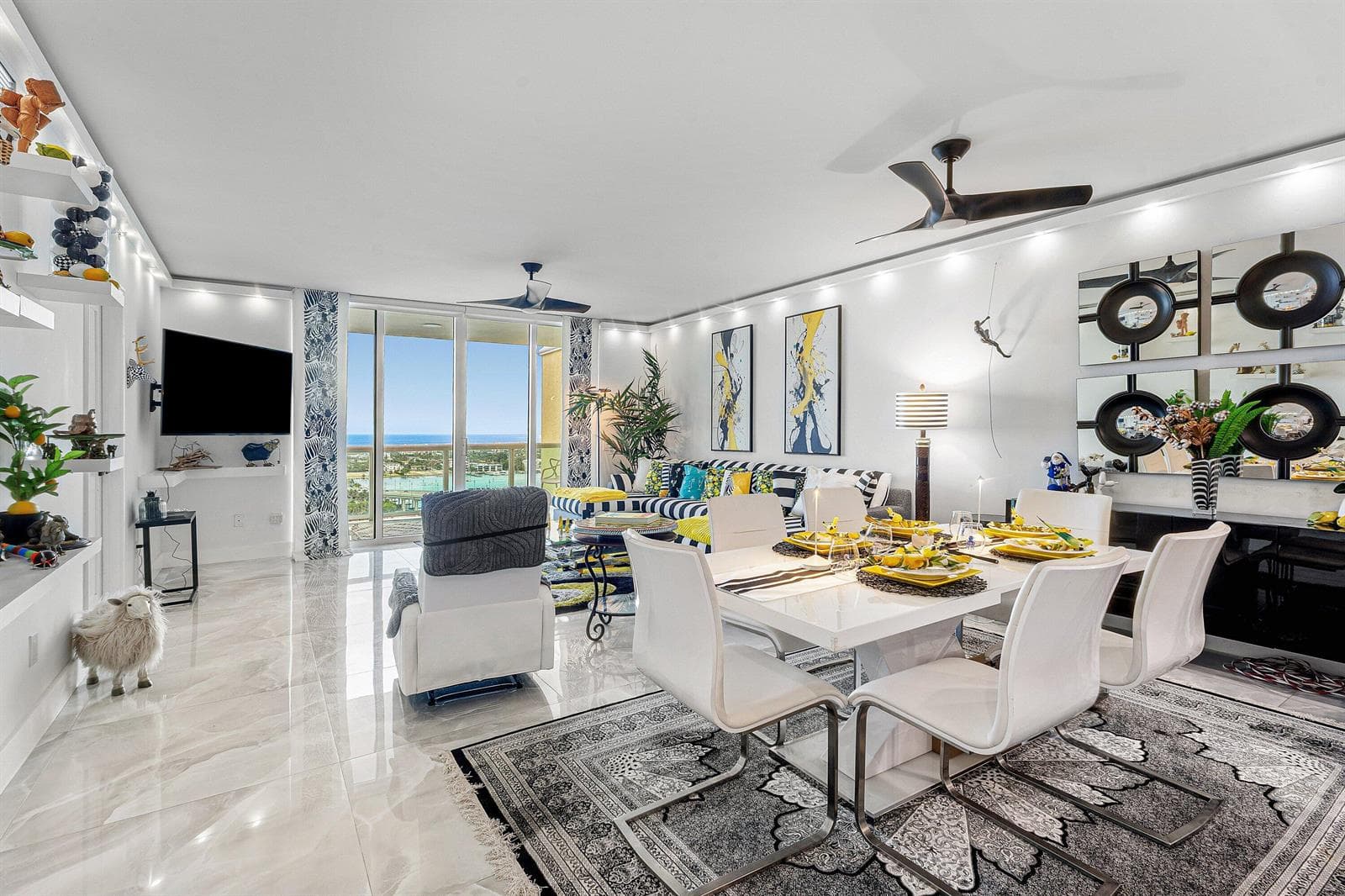 2640 Lake Shore Drive #2112 5