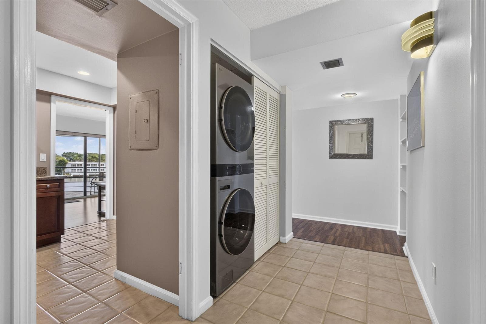 313 Lake Circle #316 4