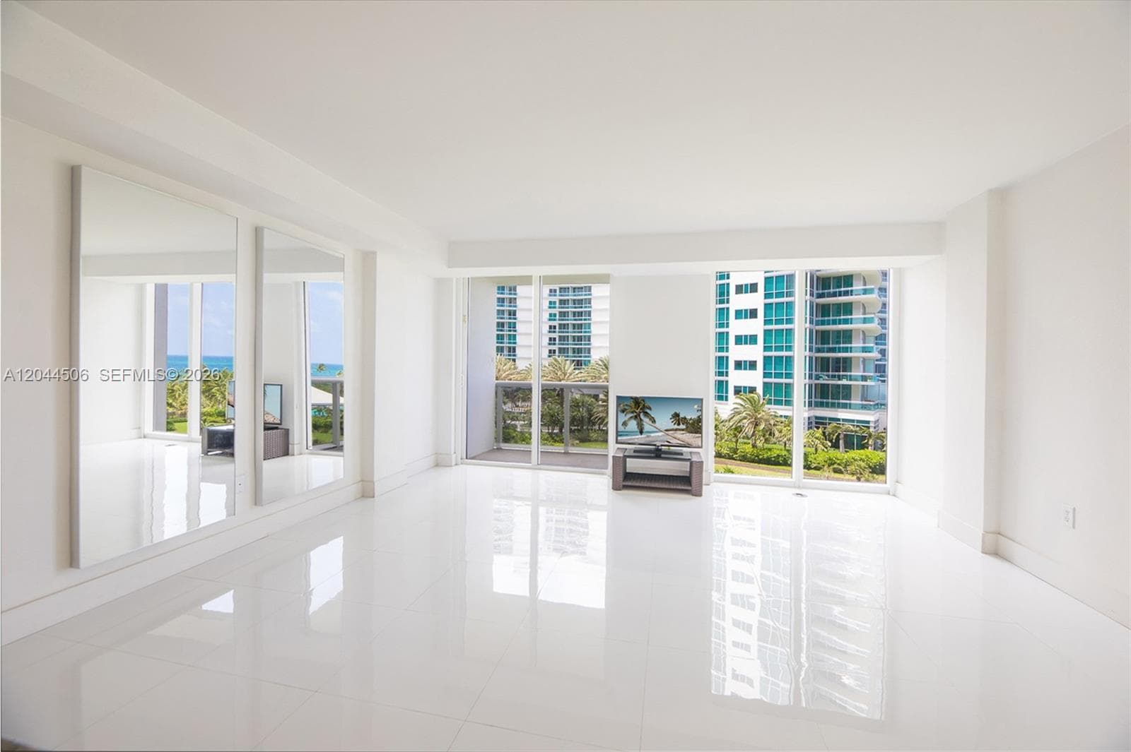 10275 E Collins Ave 502 photo 4
