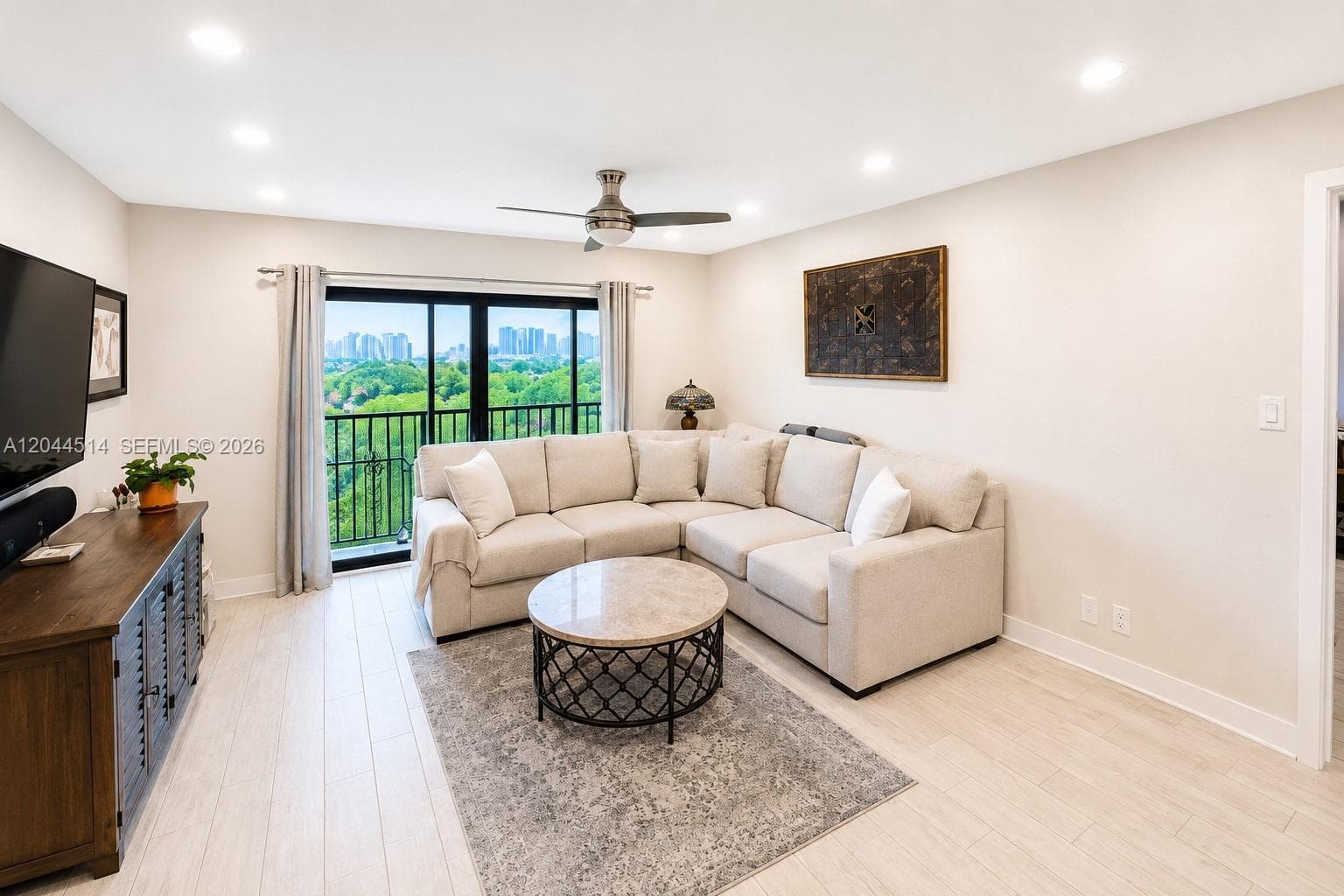 1000 River Reach Dr #516 2