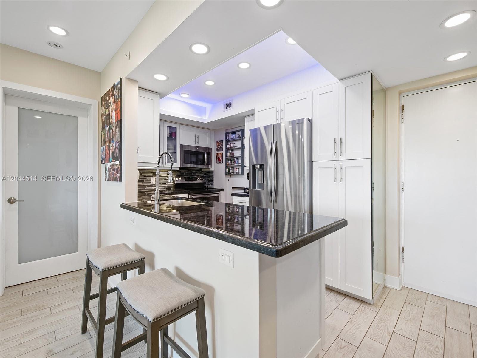 1000 River Reach Dr #516 4