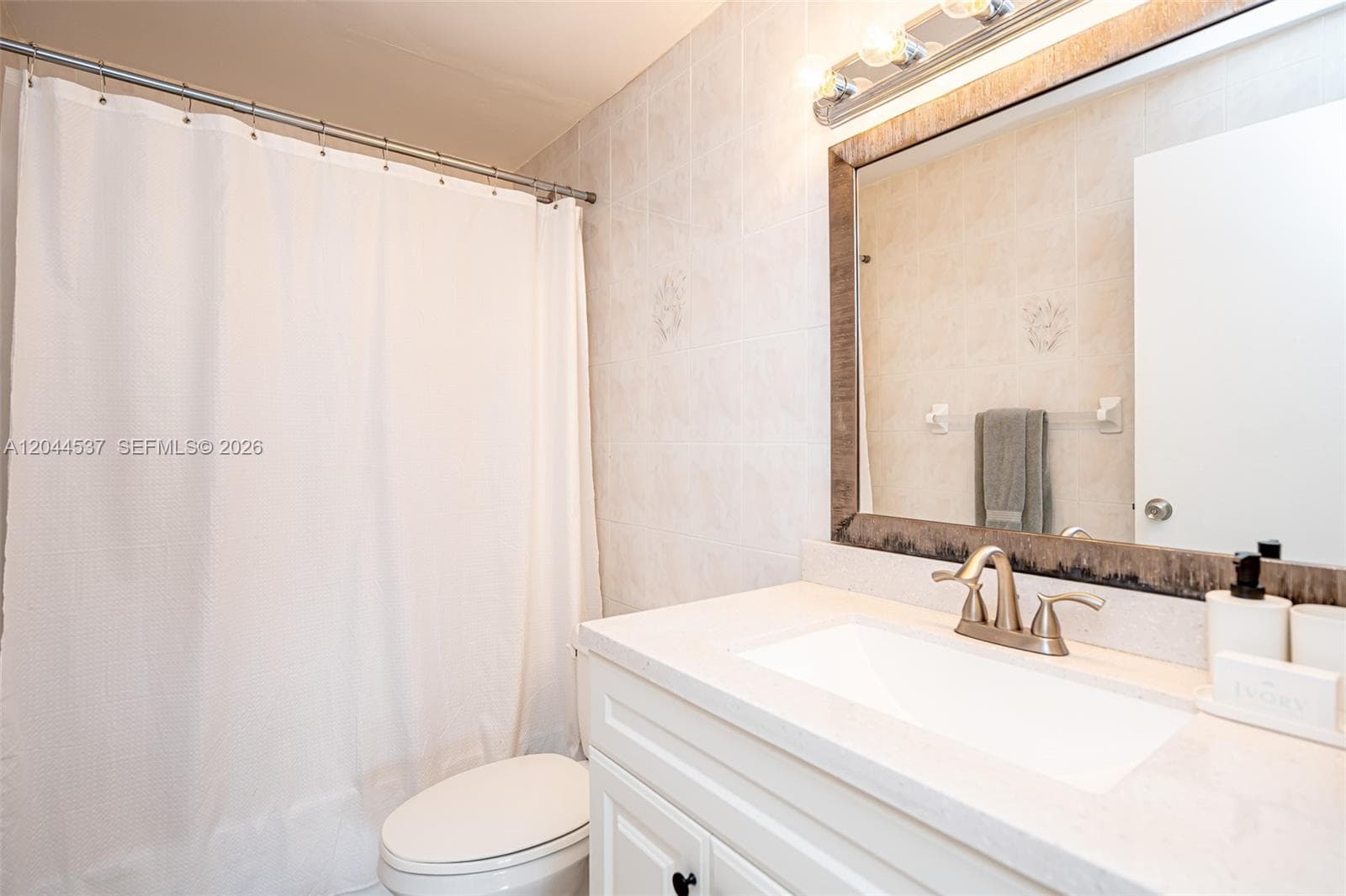 5601 Collins Ave 1517 photo 20