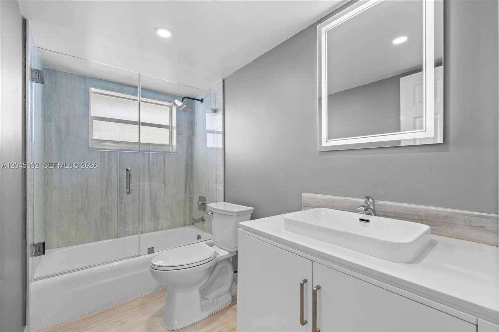 4000 NE 169th St 607 photo 10