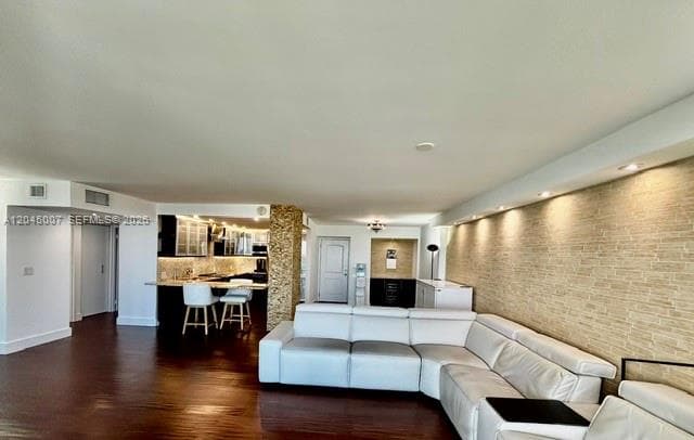 100 Bayview Dr 2124 photo 10
