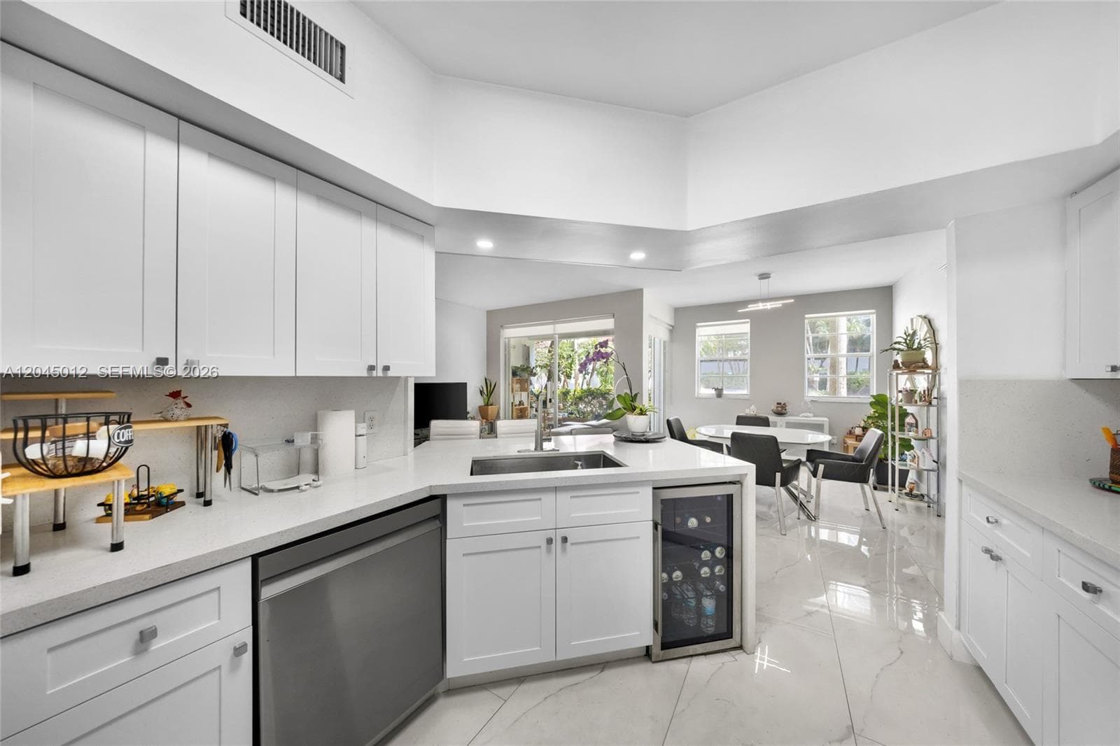 3255 NE 184th St 12112 photo 17