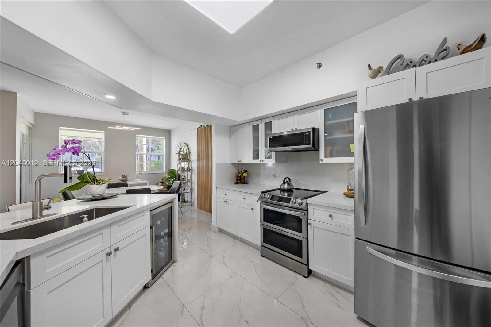 3255 NE 184th St 12112 photo 15