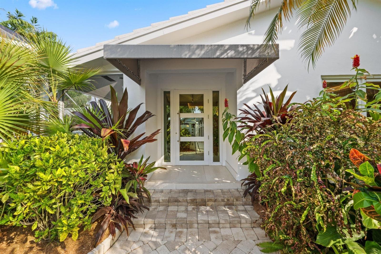 2124 Coral Shores Drive photo 4