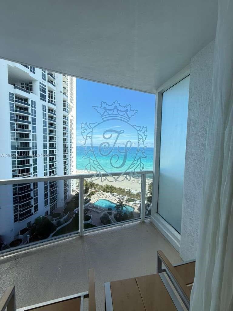 18001 Collins Ave 1006 photo 2