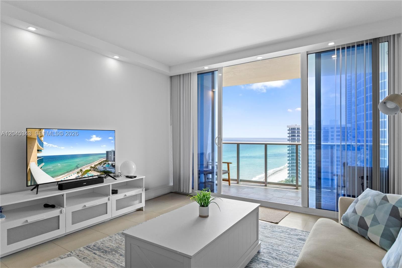 2501 S Ocean Dr 1614 photo 4